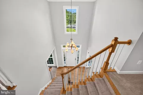 Entry Way - 8 Haller Ct, Poolesville, MD 20837 photo 9 of 10