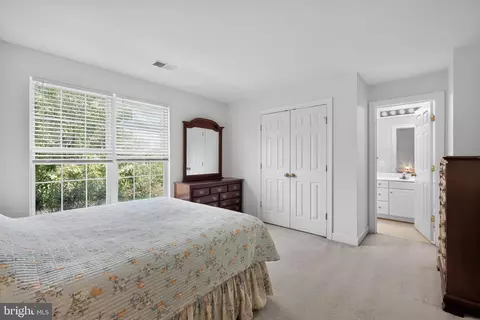 Bedroom - 14209 Royal Forest Ln, Silver Spring, MD 20904 photo 4 of 4