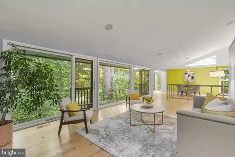 5517 Mohican Rd, Bethesda, MD 20816