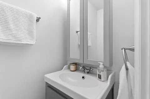 Bath - 1005 W Nolcrest Dr W, Silver Spring, MD 20903 photo 1 of 5