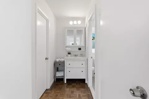 Entry Way - 1005 W Nolcrest Dr W, Silver Spring, MD 20903 photo 1 of 2