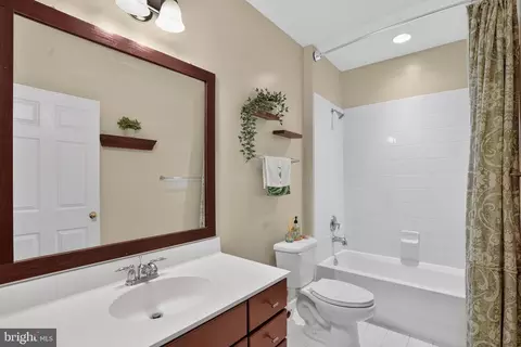 Bath - 1419 Atwood Rd, Silver Spring, MD 20906 photo 4 of 4
