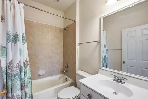 Bath - 1419 Atwood Rd, Silver Spring, MD 20906 photo 2 of 4