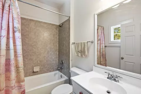 Bath - 1419 Atwood Rd, Silver Spring, MD 20906 photo 3 of 4