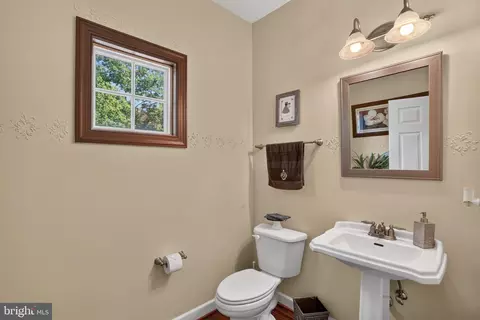 Bath - 1419 Atwood Rd, Silver Spring, MD 20906 photo 1 of 4