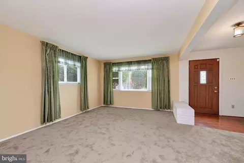 Living - 4107 Tulare Dr, Silver Spring, MD 20906 photo 2 of 5
