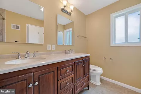 Bath - 4107 Tulare Dr, Silver Spring, MD 20906 photo 2 of 4