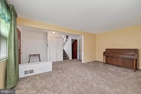 Entry Way - 4107 Tulare Dr, Silver Spring, MD 20906 photo 4 of 5