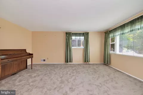 Living - 4107 Tulare Dr, Silver Spring, MD 20906 photo 1 of 5