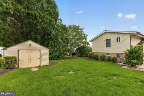 Exterior - 4107 Tulare Dr, Silver Spring, MD 20906 photo 5 of 7