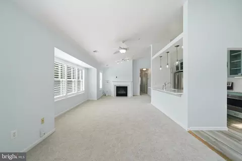 Living - 2610 Camelback Ln #9-19, Silver Spring, MD 20906 photo 3 of 11