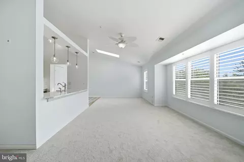 Living - 2610 Camelback Ln #9-19, Silver Spring, MD 20906 photo 10 of 11