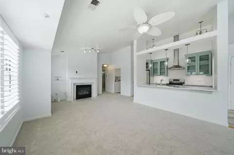 Living - 2610 Camelback Ln #9-19, Silver Spring, MD 20906 photo 6 of 11