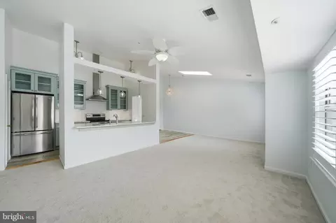 Living - 2610 Camelback Ln #9-19, Silver Spring, MD 20906 photo 7 of 11