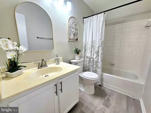 Bath - 14913 Cleese Ct #4AF, Silver Spring, MD 20906 photo 1 of 2