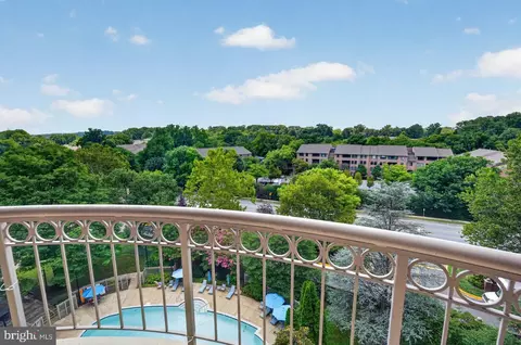 5802 Nicholson #2-706, North Bethesda, MD 20852
