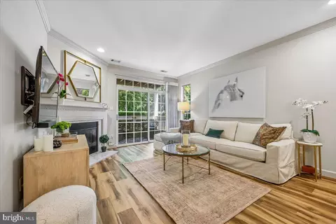 5918 Barbados Pl #103, Rockville, MD 20852