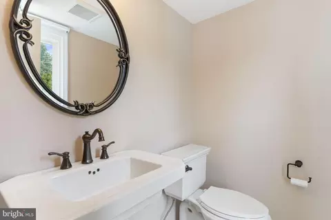 Entry Way - 15541 Baileys Ln, Silver Spring, MD 20906 photo 1 of 3