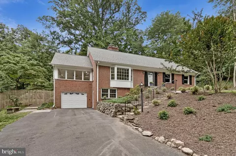 Exterior - 2213 Apple Tree Ln, Silver Spring, MD 20905 photo 1 of 9