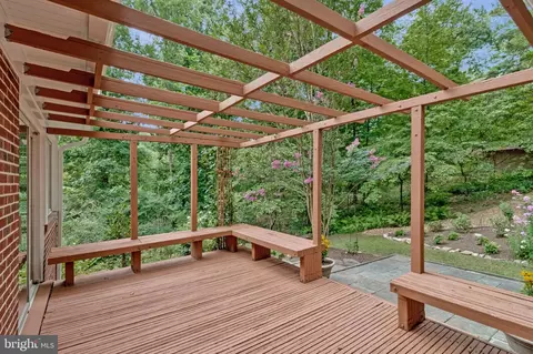 Exterior - 2213 Apple Tree Ln, Silver Spring, MD 20905 photo 4 of 9