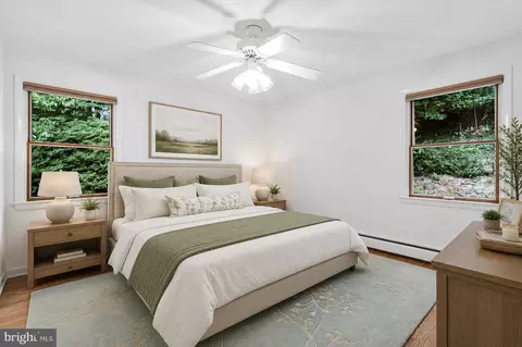 Bedroom - 2213 Apple Tree Ln, Silver Spring, MD 20905 photo 1 of 4