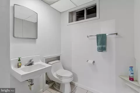 Bath - 2213 Apple Tree Ln, Silver Spring, MD 20905 photo 1 of 6