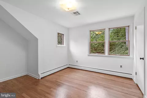 Bedroom - 2213 Apple Tree Ln, Silver Spring, MD 20905 photo 4 of 4