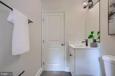 Bath - 11305 Mapleview Dr, Silver Spring, MD 20902 photo 8 of 11