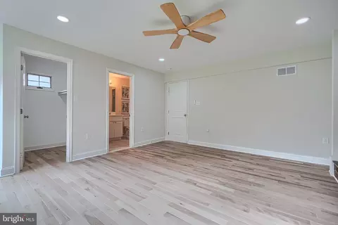 Bedroom - 11305 Mapleview Dr, Silver Spring, MD 20902 photo 1 of 7