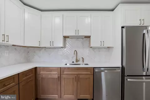 Kitchen - 11305 Mapleview Dr, Silver Spring, MD 20902 photo 2 of 3