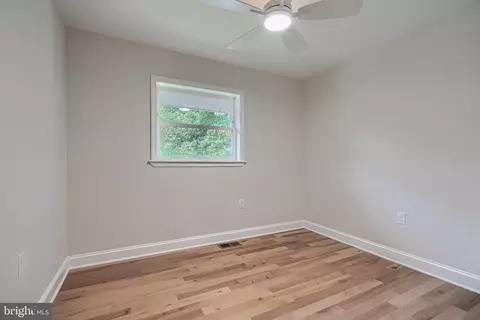 Bedroom - 11305 Mapleview Dr, Silver Spring, MD 20902 photo 6 of 7