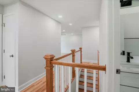 Entry Way - 11305 Mapleview Dr, Silver Spring, MD 20902 photo 2 of 5