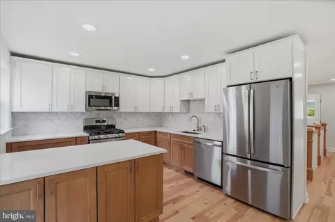 Kitchen - 11305 Mapleview Dr, Silver Spring, MD 20902 photo 3 of 3
