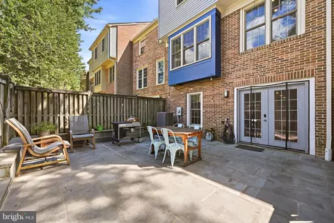 1111 Fairview Ct, Silver Spring, MD 20910 photo 6