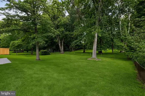 Exterior - 13219 Hathaway Dr, Silver Spring, MD 20906 photo 6 of 9
