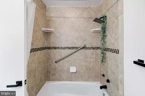 Bath - 13219 Hathaway Dr, Silver Spring, MD 20906 photo 4 of 6