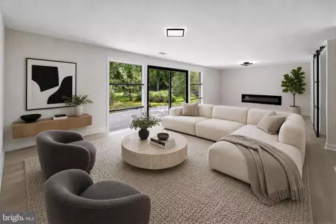 Living - 13219 Hathaway Dr, Silver Spring, MD 20906 photo 6 of 8