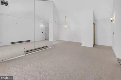 Living - 15311 Beaverbrook Ct #90-3K, Silver Spring, MD 20906 photo 3 of 3