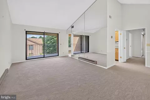 Living - 15311 Beaverbrook Ct #90-3K, Silver Spring, MD 20906 photo 2 of 3