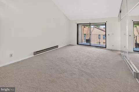 Living - 15311 Beaverbrook Ct #90-3K, Silver Spring, MD 20906 photo 1 of 3