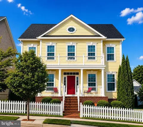 22351 Sweetspire Dr, Clarksburg, MD 20871