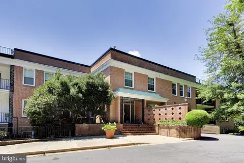 3535 Chevy Chase Lake Dr #108, Chevy Chase, MD 20815