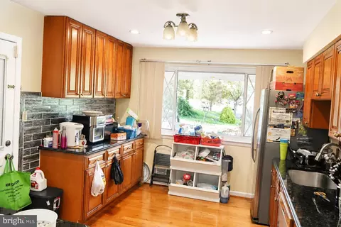 723 Lowander Ln, Silver Spring, MD 20901 photo 4