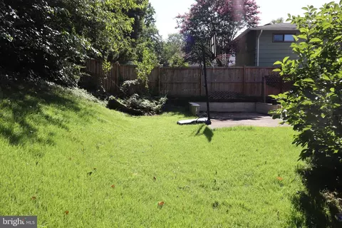 723 Lowander Ln, Silver Spring, MD 20901 photo 6