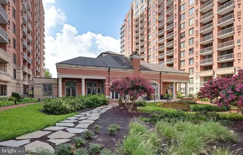 11710 Old Georgetown Rd #1404, Rockville, MD 20852