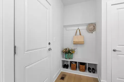 Entry Way - 22443 Sculpin Brook Rd, Boyds, MD 20841 photo 5 of 11