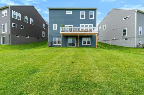 Exterior - 22443 Sculpin Brook Rd, Boyds, MD 20841 photo 13 of 15