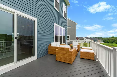 Exterior - 22443 Sculpin Brook Rd, Boyds, MD 20841 photo 8 of 15