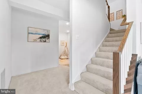 Entry Way - 22443 Sculpin Brook Rd, Boyds, MD 20841 photo 10 of 11