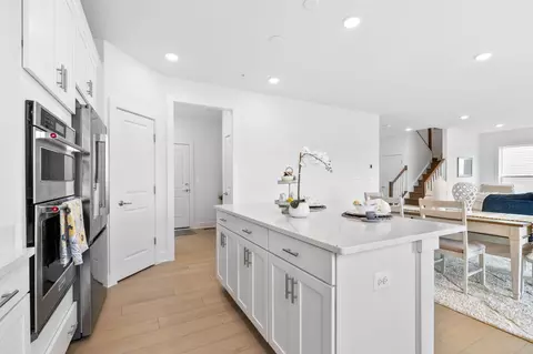 Entry Way - 22443 Sculpin Brook Rd, Boyds, MD 20841 photo 4 of 11
